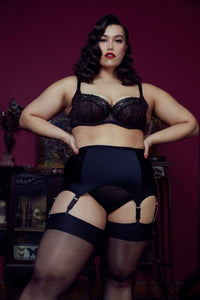 Retro Classics 6-Strap Suspender Belt